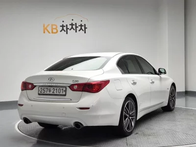 Infiniti Q50