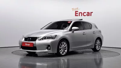 Lexus CT200h