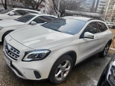 Mercedes-Benz GLA-Class