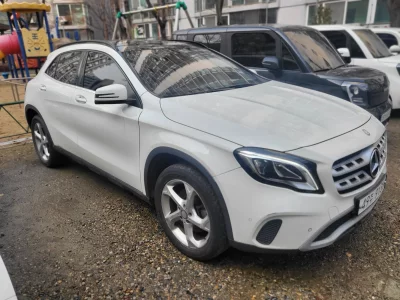 Mercedes-Benz GLA-Class