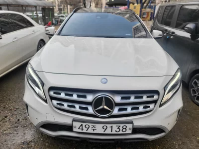 Mercedes-Benz GLA-Class