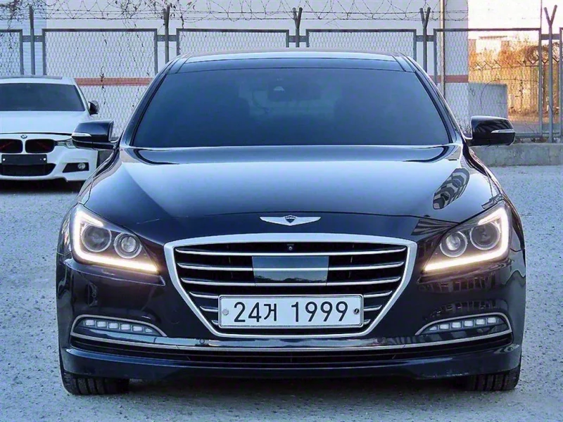 Hyundai Genesis