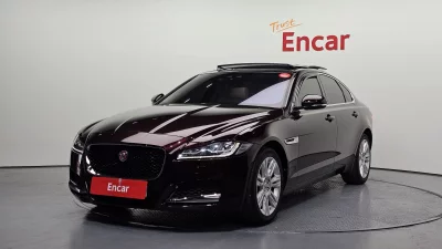 Jaguar XF