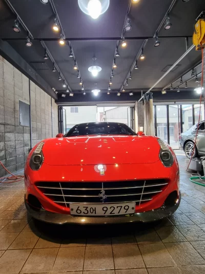 Ferrari CALIFORNIA