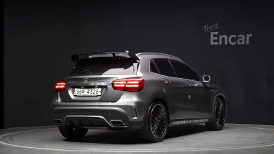 Mercedes-Benz GLA-Class