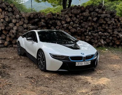 BMW i8