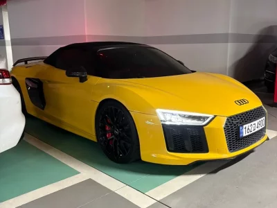 Audi R8