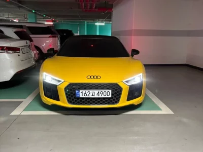 Audi R8