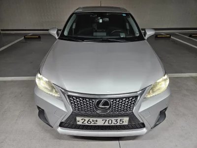 Lexus CT200h