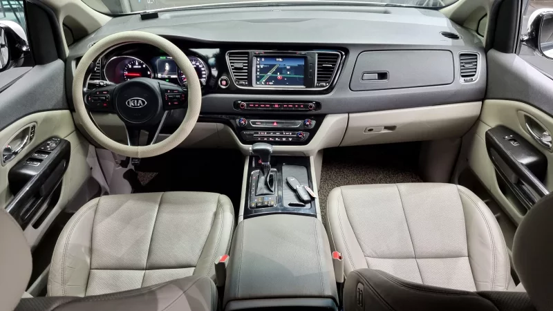 Kia Carnival