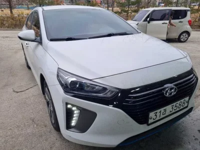 Hyundai Ioniq