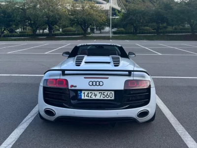 Audi R8