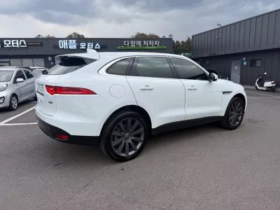 Jaguar F-PACE