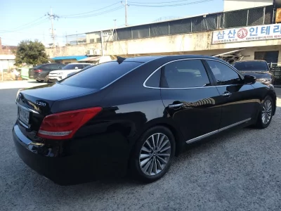 Hyundai Equus