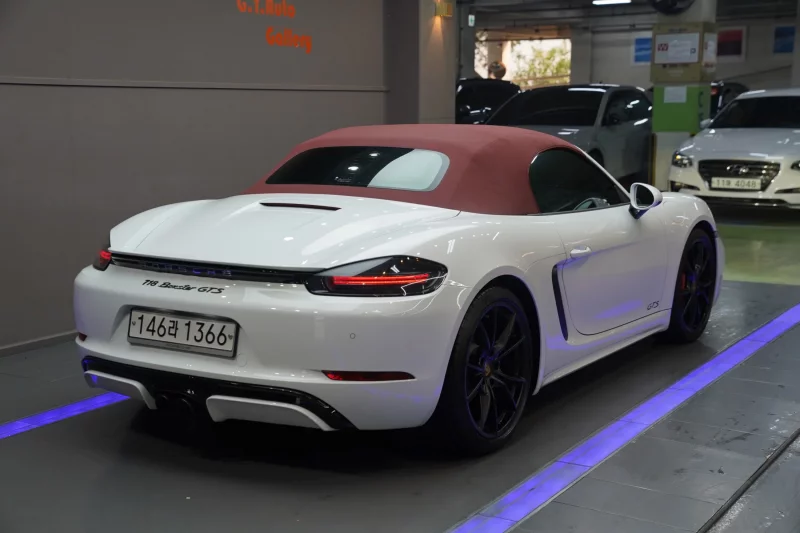 Porsche 718