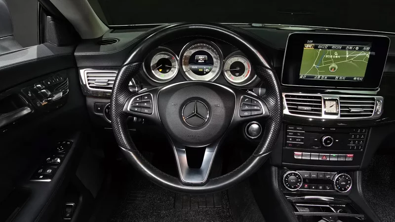 Mercedes-Benz CLS-Class