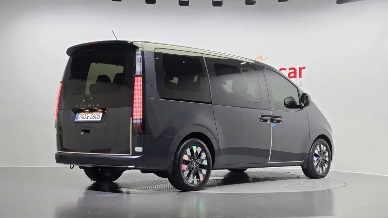 Hyundai Staria