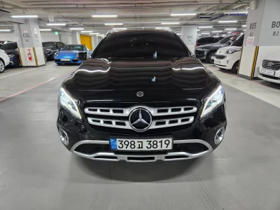 Mercedes-Benz GLA-Class