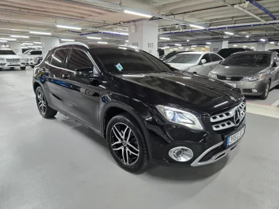 Mercedes-Benz GLA-Class