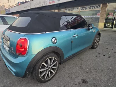 MINI Cooper Convertible