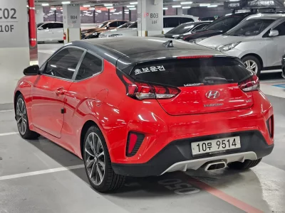 Hyundai Veloster