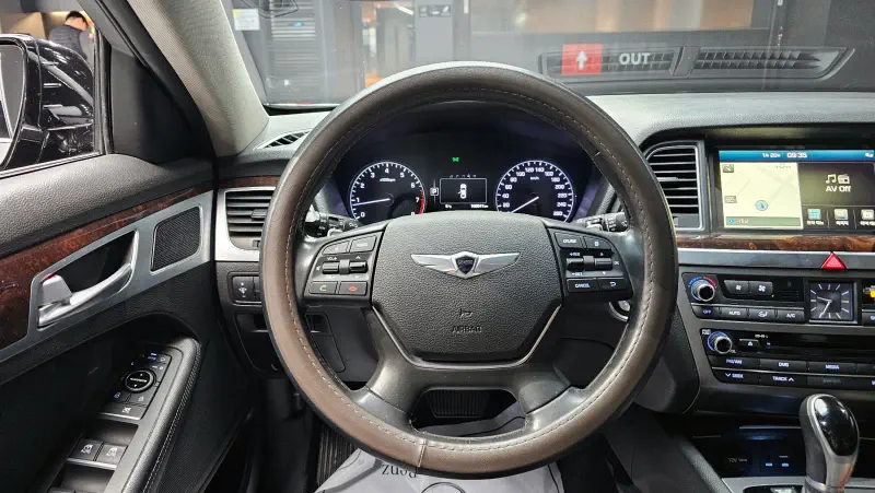 Hyundai Genesis
