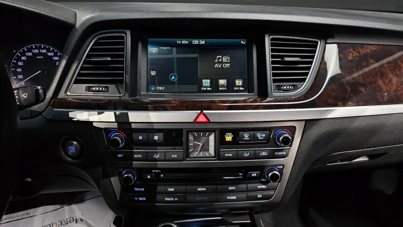 Hyundai Genesis