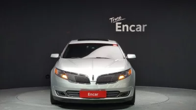 Lincoln MKS