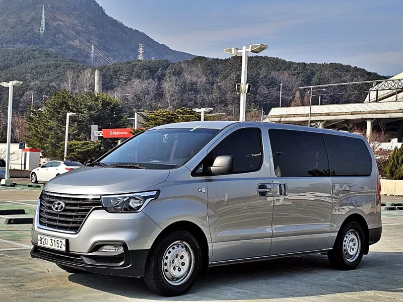 Hyundai Starex