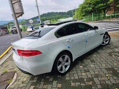 Jaguar XE