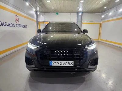 Audi Q8