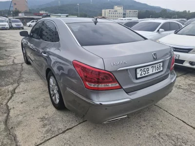 Hyundai Equus