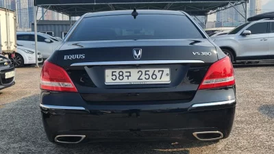 Hyundai Equus