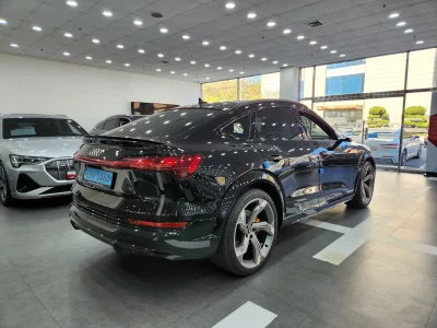 Audi e-tron