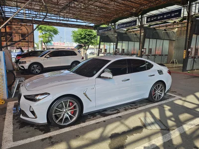 Genesis G70