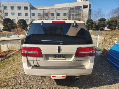 Lincoln NAVIGATOR