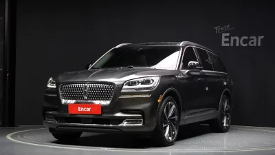 Lincoln AVIATOR