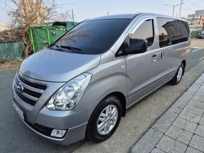 Hyundai Starex