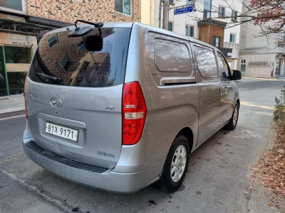 Hyundai Starex