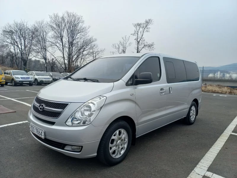 Hyundai Starex