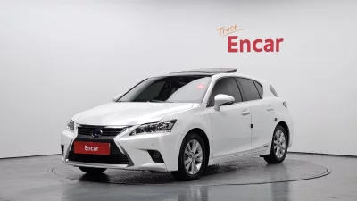 Lexus CT200h