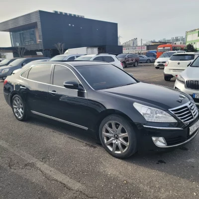 Hyundai Equus