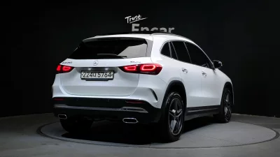 Mercedes-Benz GLA-Class