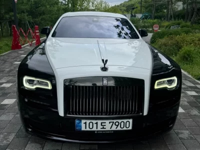 Rolls-Royce GHOST