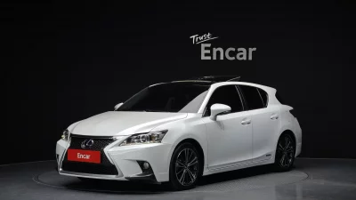 Lexus CT200h