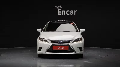 Lexus CT200h