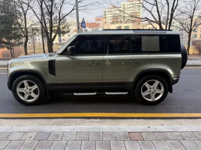 Land Rover DEFENDER