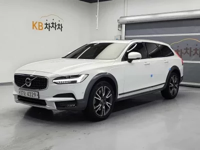 Volvo V90