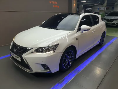 Lexus CT200h