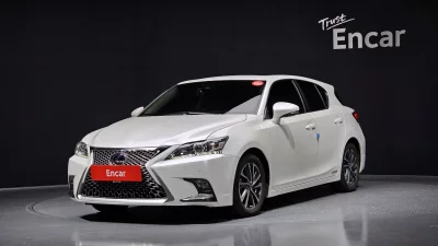 Lexus CT200h